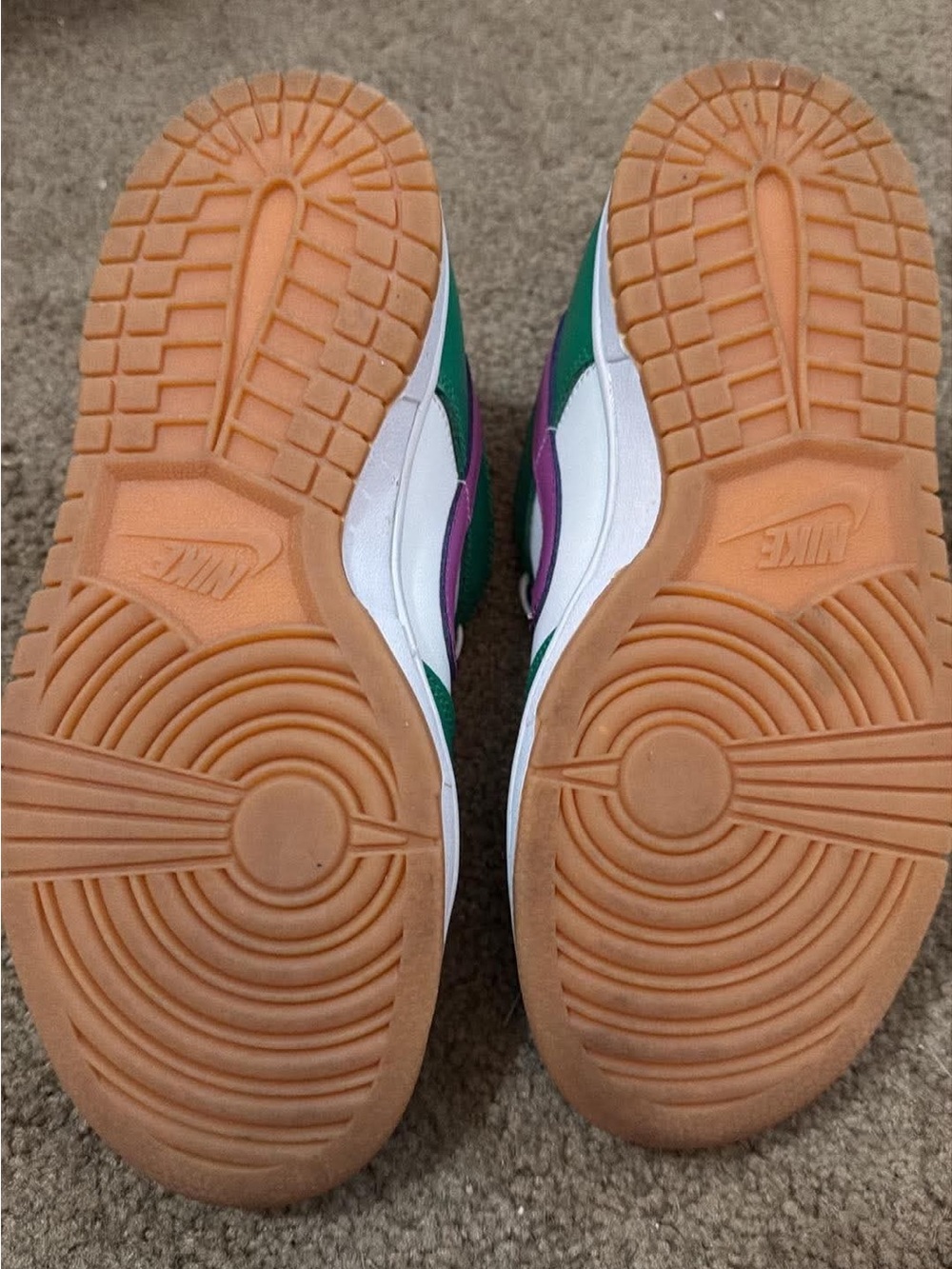 Nike Dunk Low Green Pink White Gum Sole Women’s Sneakers Size 6.5 - Picture 2 of 2